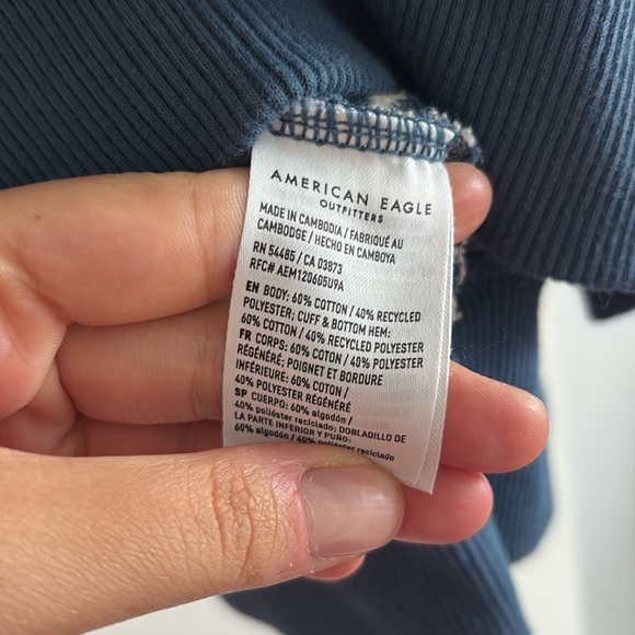 AMERICAN EAGLE | blue and cream stripped oversized long sleeve, size XL - Picture 4 of 6